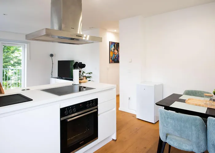 Schoene, Zentrale Wohnung Fuer 4 Personen