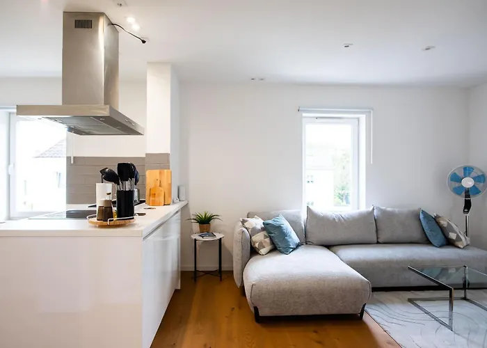 Schoene, Zentrale Wohnung Fuer 4 Personen